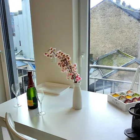 Elegant At Gare Apartment *