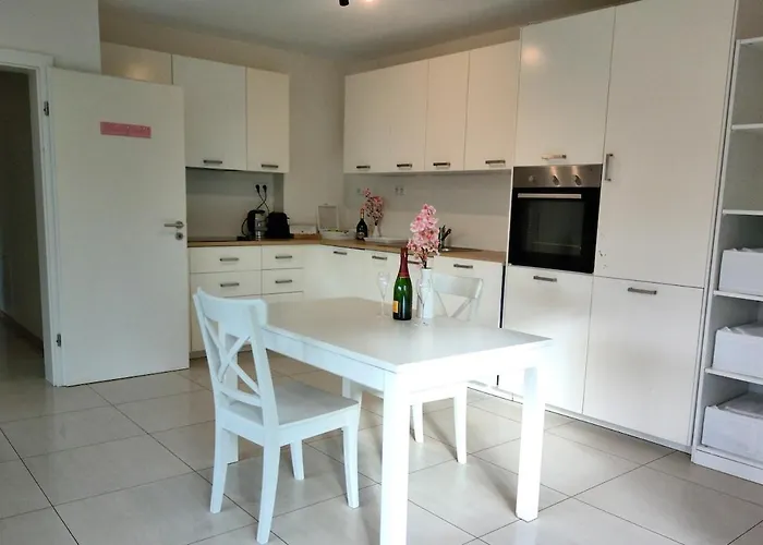 Elegant At Gare * 卢森堡