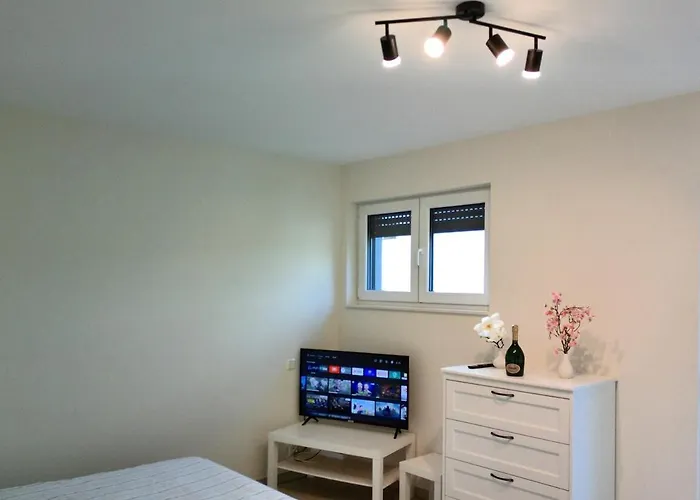 Elegant At Gare * 卢森堡